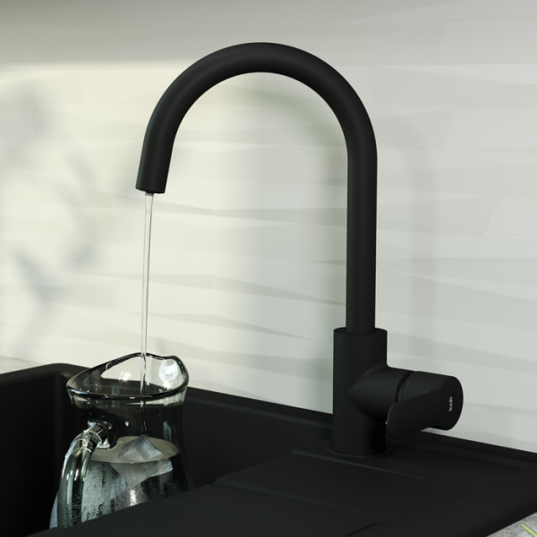 Смеситель для кухни IDDIS Cuba с каналом для фильтрованной воды, черный (CUBBLFJi05)